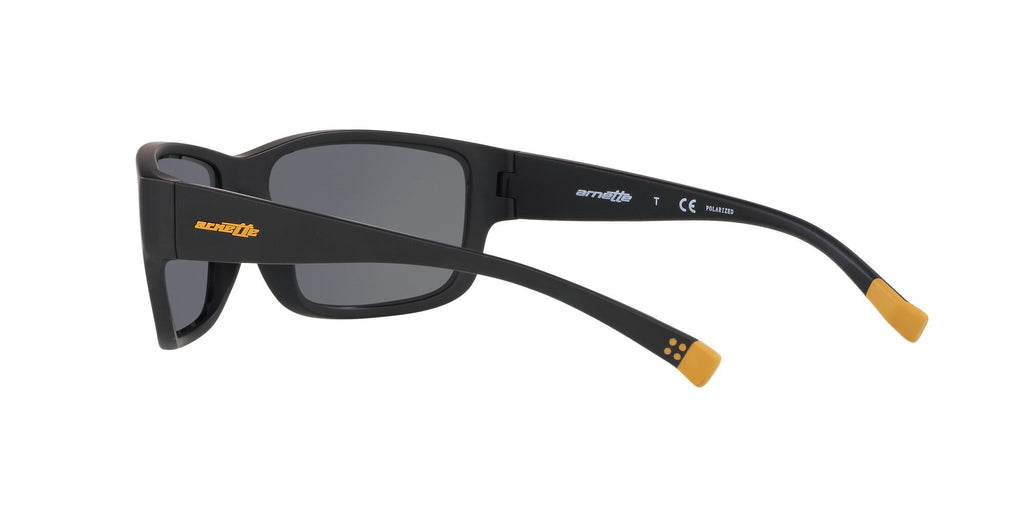 Arnette Bushwick 0AN4256 01/81 62 Matte Black / Polarized Dark Grey 62 / Plastic / Injected / Injected