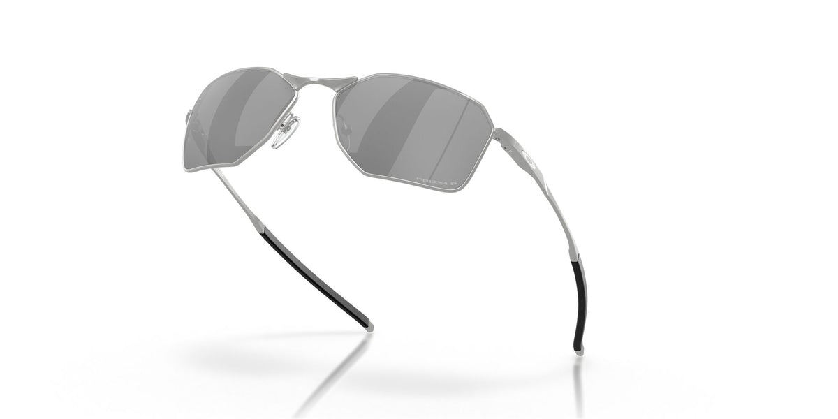 OO 6047 Oakley Savitar Satin Chrome / Prizm Black Polarised 58 58