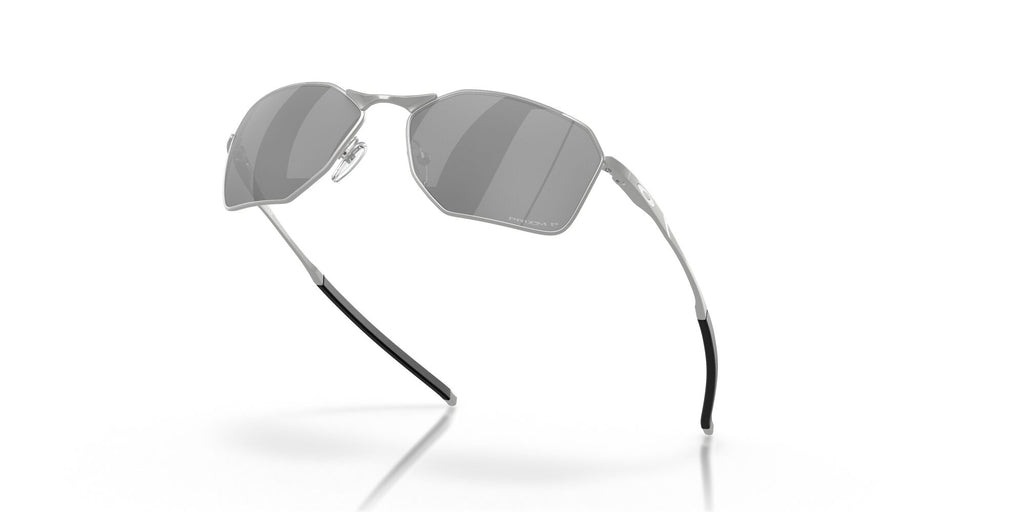 OO 6047 Oakley Savitar Satin Chrome / Prizm Black Polarised 58 58