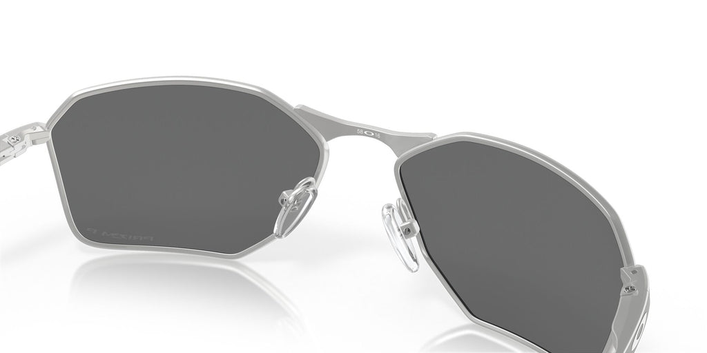 OO 6047 Oakley Savitar Satin Chrome / Prizm Black Polarised 58 58