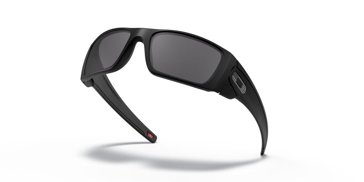 Oakley Fuel Cell 0OO9096 909629 60 Matte Black / Grey