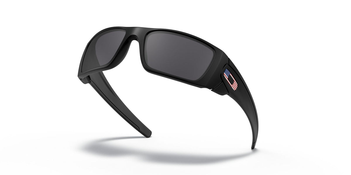 Oakley Fuel Cell 0OO9096 909638 60 Matte Black / Grey