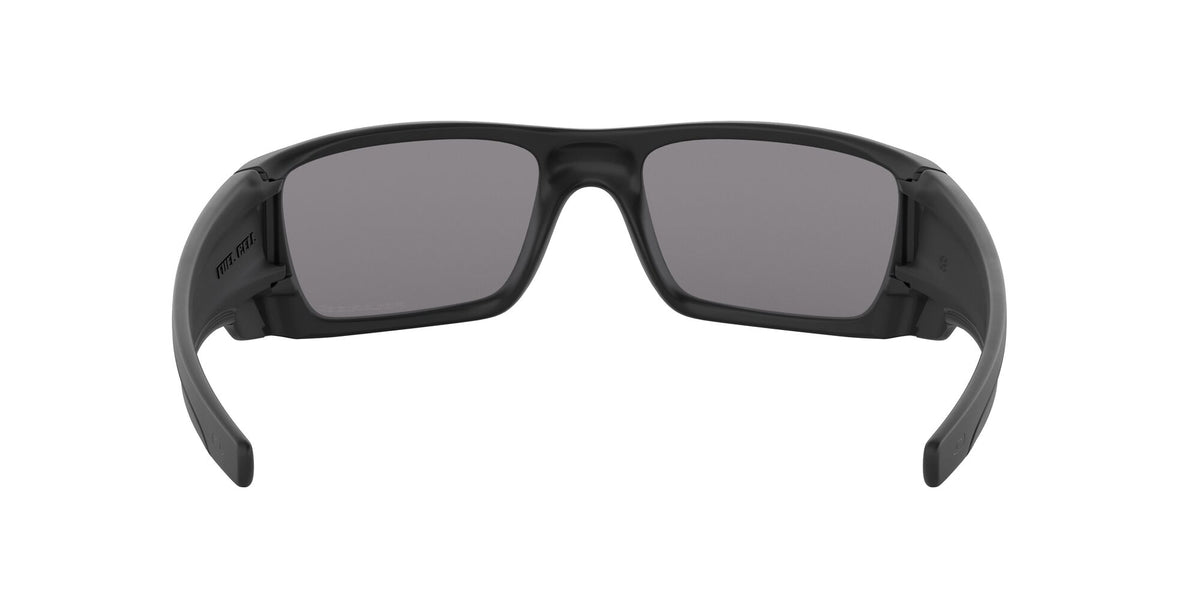 Oakley Fuel Cell 0OO9096 909605 60 Matte Black / Grey Polarized 60 / Polycarbonate / Injected / Injected