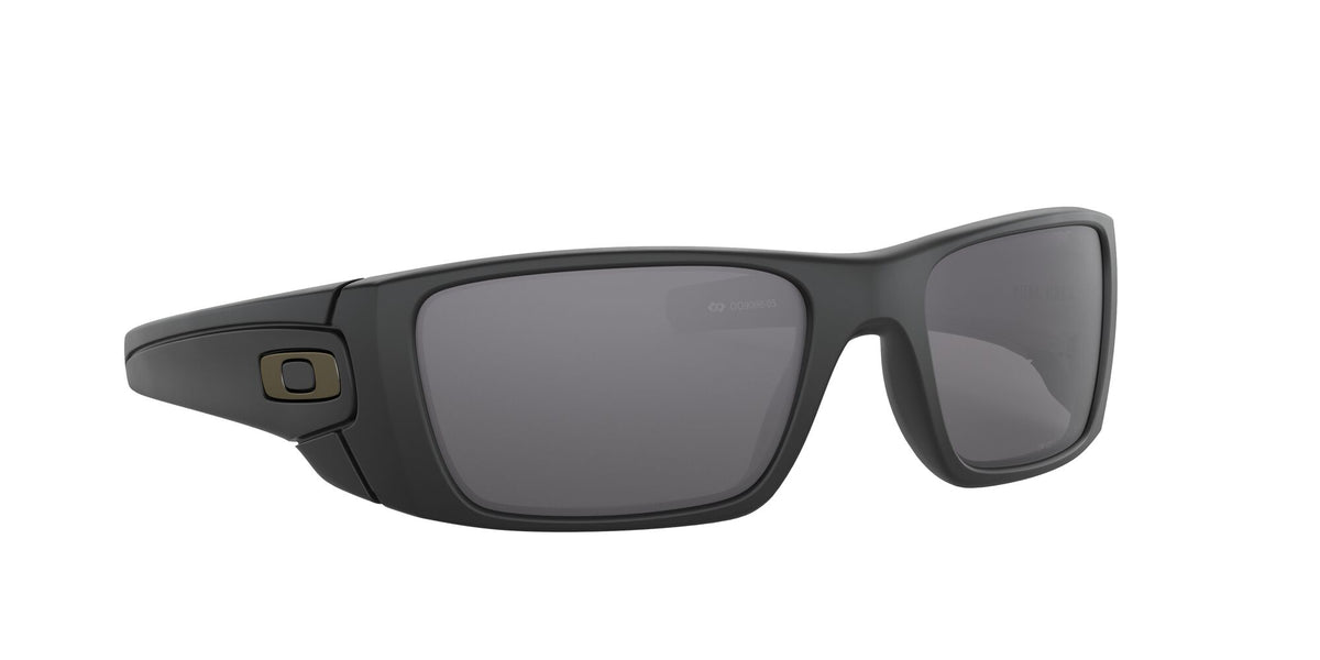 Oakley Fuel Cell 0OO9096 909605 60 Matte Black / Grey Polarized 60 / Polycarbonate / Injected / Injected
