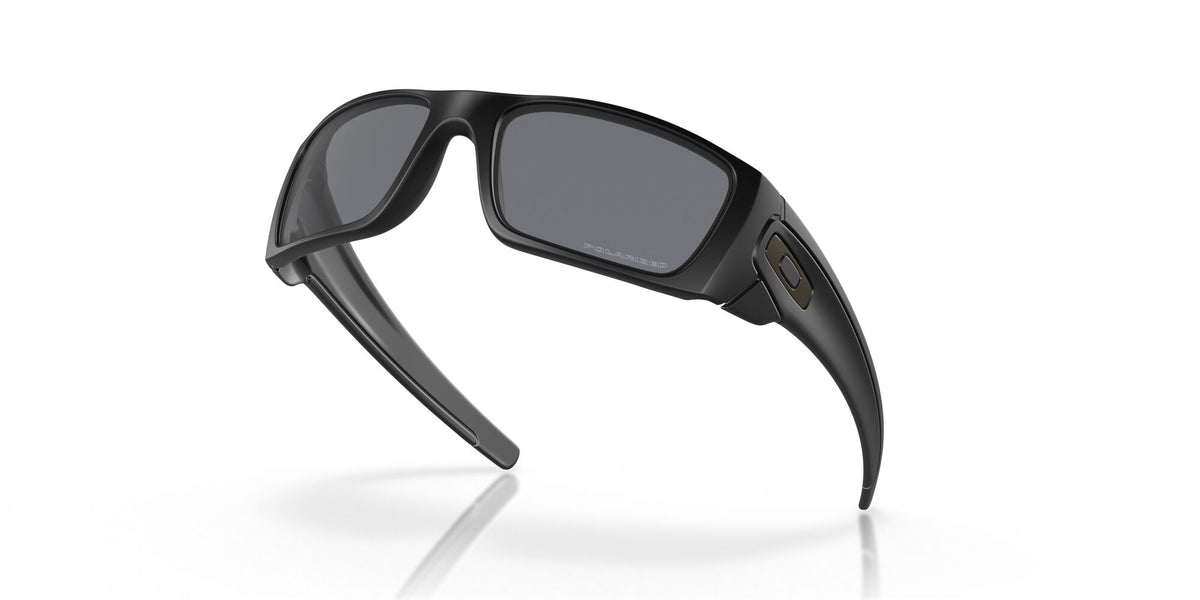 Oakley Fuel Cell 0OO9096 909605 60 Matte Black / Grey Polarized 60 / Polycarbonate / Injected / Injected