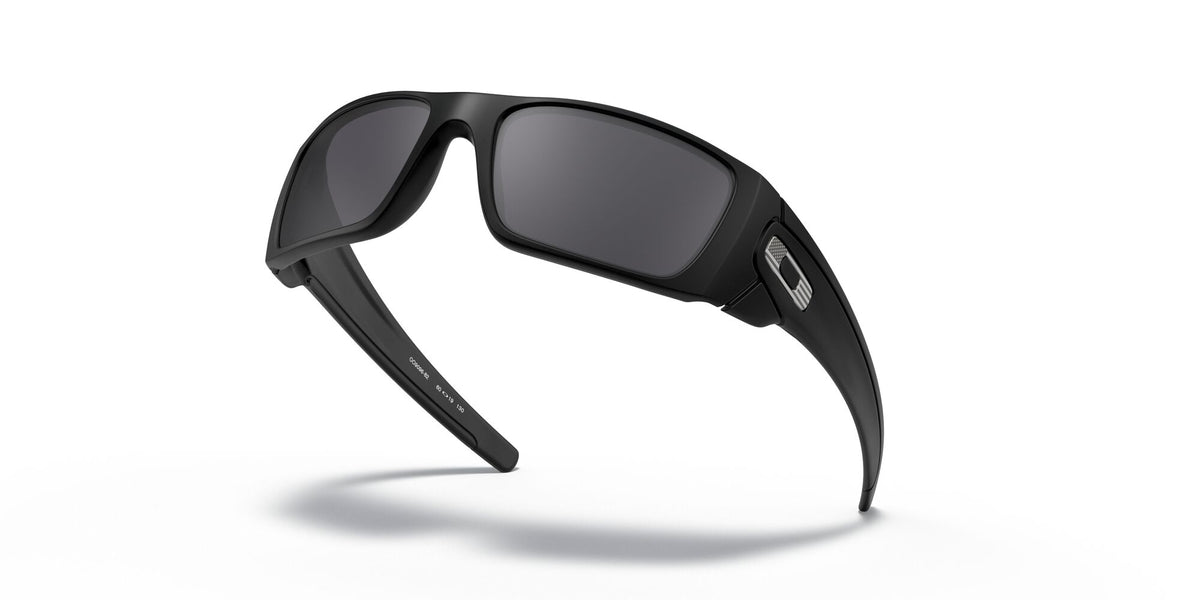 Oakley Fuel Cell 0OO9096 909682 60 Matte Black / Black Iridium 60 / Polycarbonate / O_matter / Injected