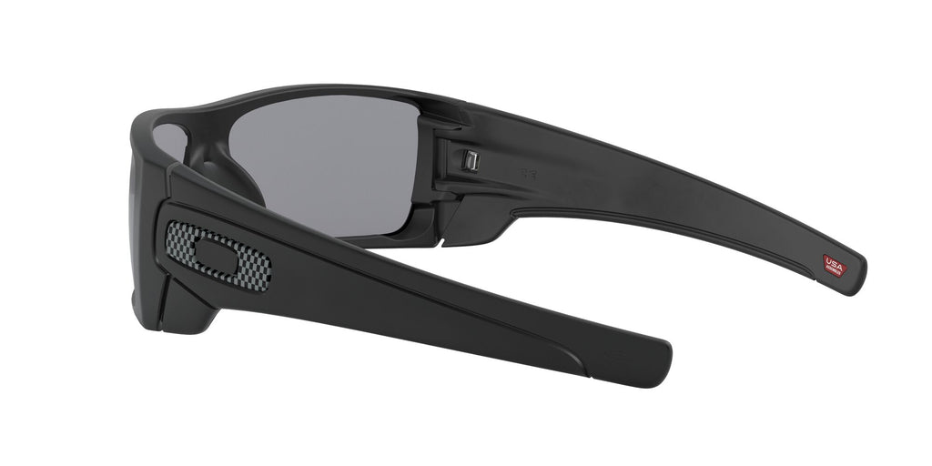 OO 9101 Oakley Batwolf Matte Black / Grey Polarised 27 27 / Plastic / Plastic