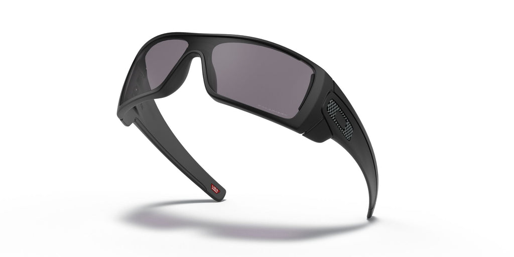 OO 9101 Oakley Batwolf Matte Black / Grey Polarised 27 27 / Plastic / Plastic