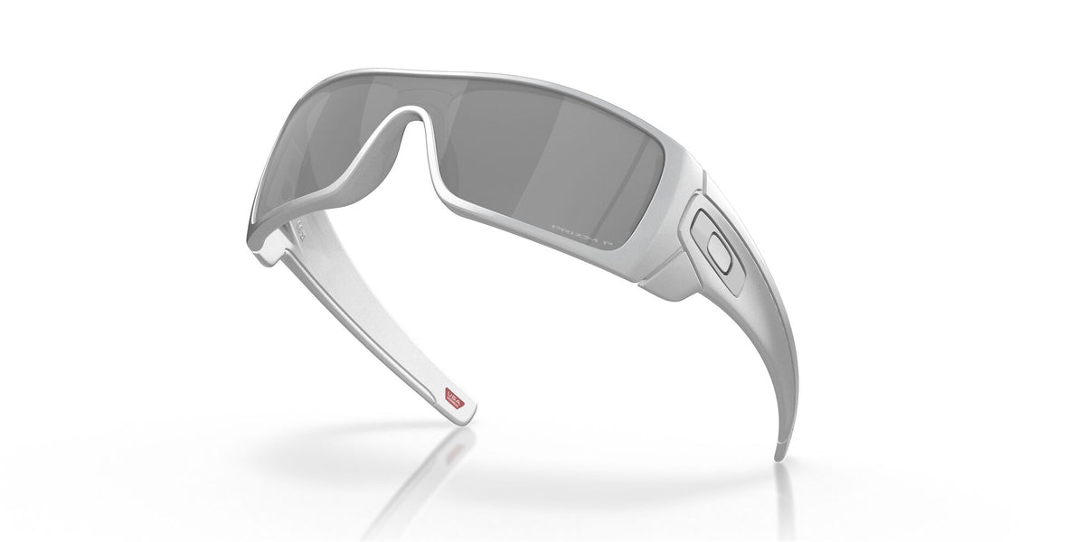 OO 9101 Oakley Batwolf X-Silver / Prizm Black Polarised 27 27 / Plastic / Plastic