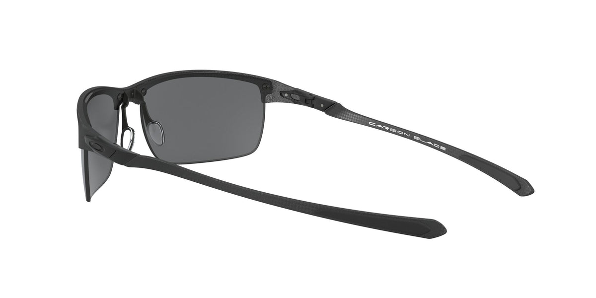 OO 9174 Oakley Carbon Blade Matte Carbon Fiber / Prizm Black Polarised 66 66 / Plastic / Metal