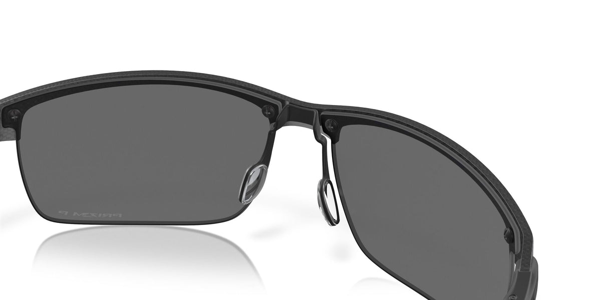 OO 9174 Oakley Carbon Blade Matte Carbon Fiber / Prizm Black Polarised 66 66 / Plastic / Metal