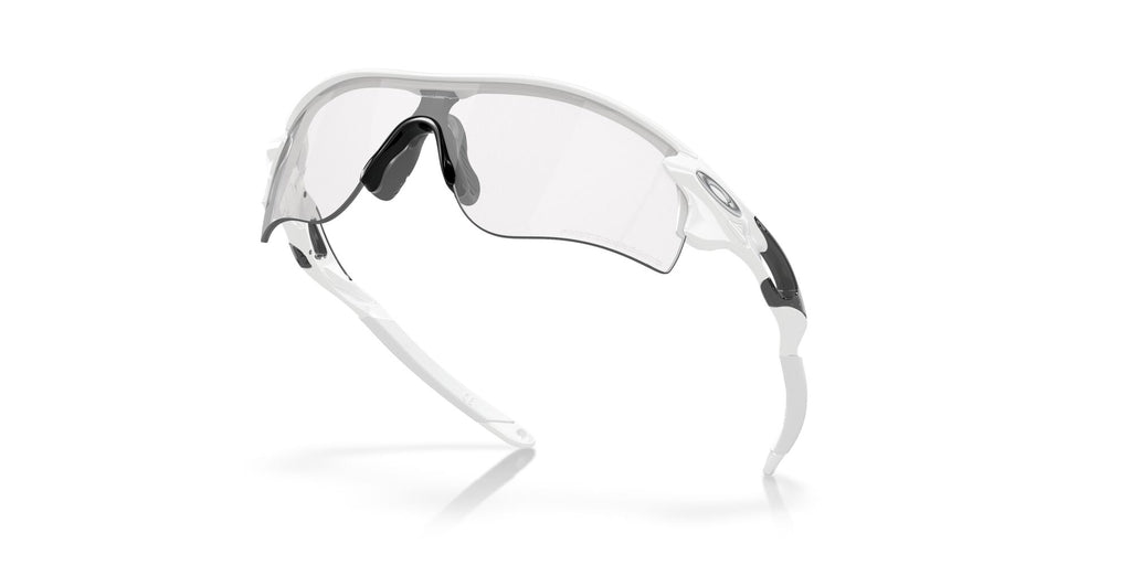 Oakley Radarlock Path (A) 0OO9206 920669 38 White Out / Clear to Black Iridium Photochromic 38 / Plastic / Plastic