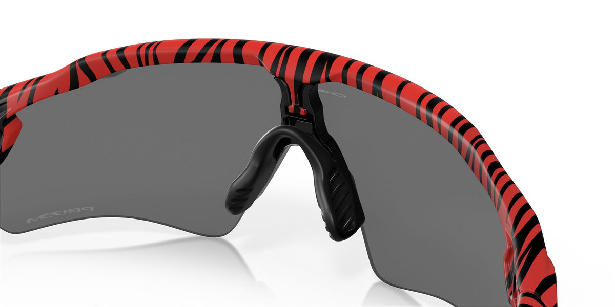 OO 9208 Oakley Radar Ev Path Red Tiger / Prizm Black 38 38 / Polycarbonate / O_matter / Injected