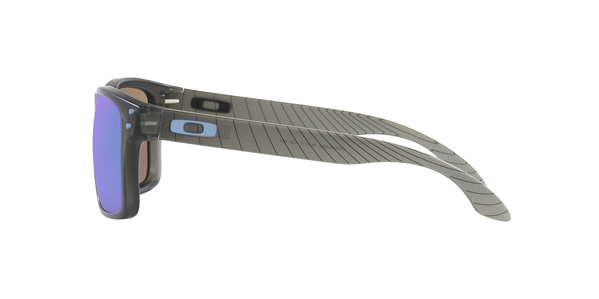 OO 9244 Oakley Holbrook (A) Matte Grey Smoke / Prizm Sapphire Polarised 56 56 / Polycarbonate / O_matter / Injected