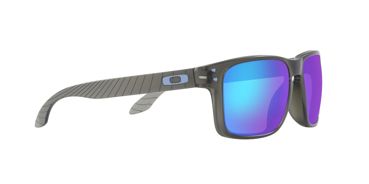 OO 9244 Oakley Holbrook (A) Matte Grey Smoke / Prizm Sapphire Polarised 56 56 / Polycarbonate / O_matter / Injected