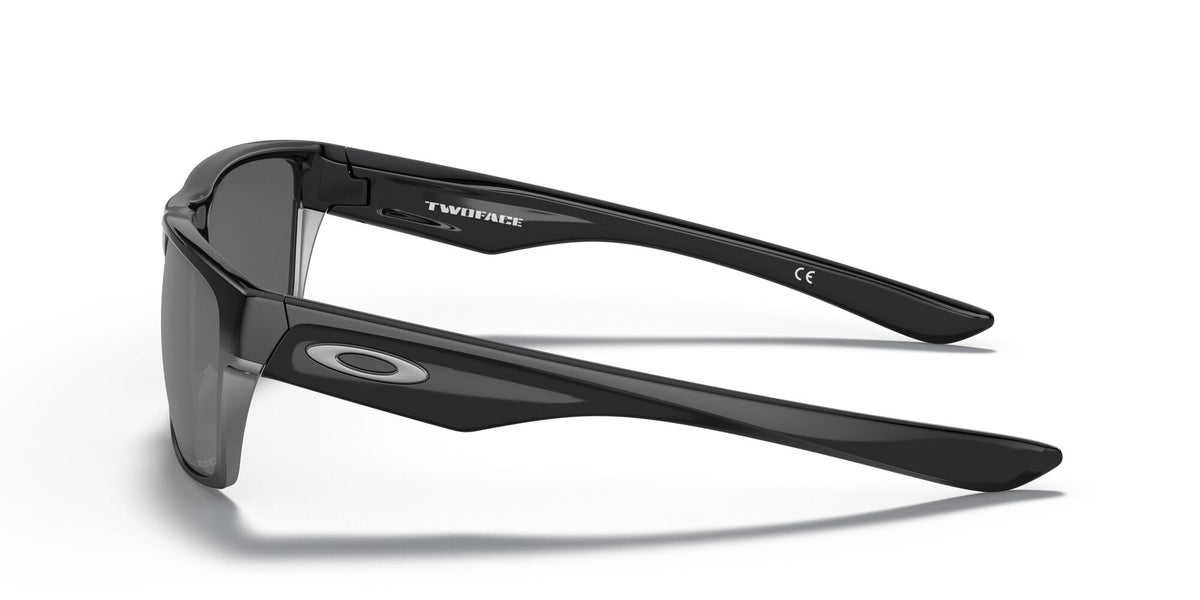 OO 9256 Oakley Twoface (A) Polished Black / Black Iridium Polarised 60 60 / Polycarbonate / O_matter / Molded