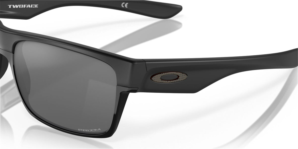 OO 9256 Oakley Twoface (A) Matte Black / Prizm Black 60 60 / Polycarbonate / O_matter / Molded