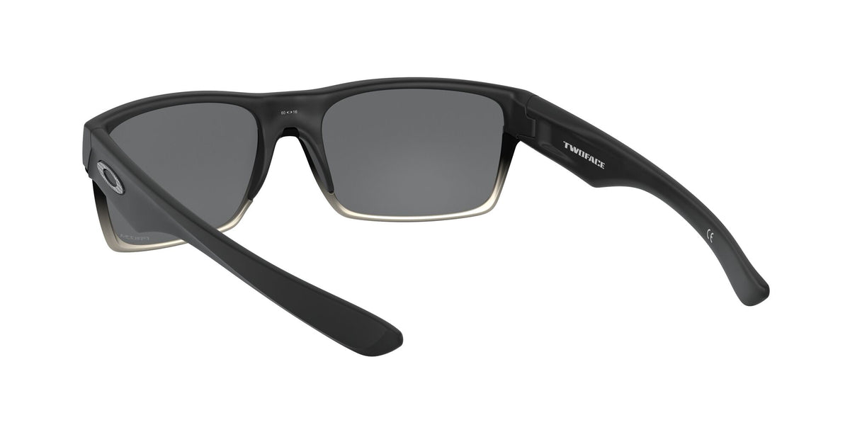 OO 9256 Oakley Twoface (A) Matte Black /  Prizm Black 60 / Plastic / Plastic