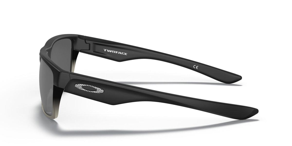 OO 9256 Oakley Twoface (A) Matte Black /  Prizm Black 60 / Plastic / Plastic