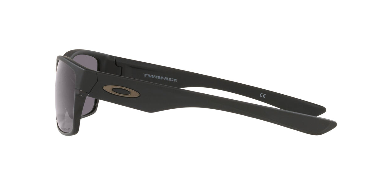 OO 9256 Oakley Twoface (A) Matte Black / Prizm Grey Polarised 60 60 / Plastic / Plastic