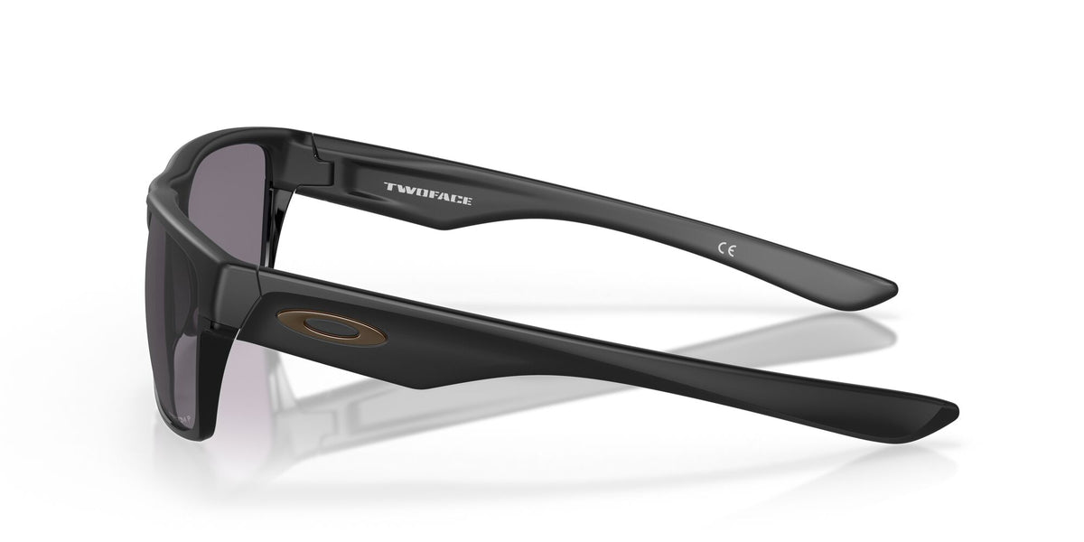 OO 9256 Oakley Twoface (A) Matte Black / Prizm Grey Polarised 60 60 / Plastic / Plastic
