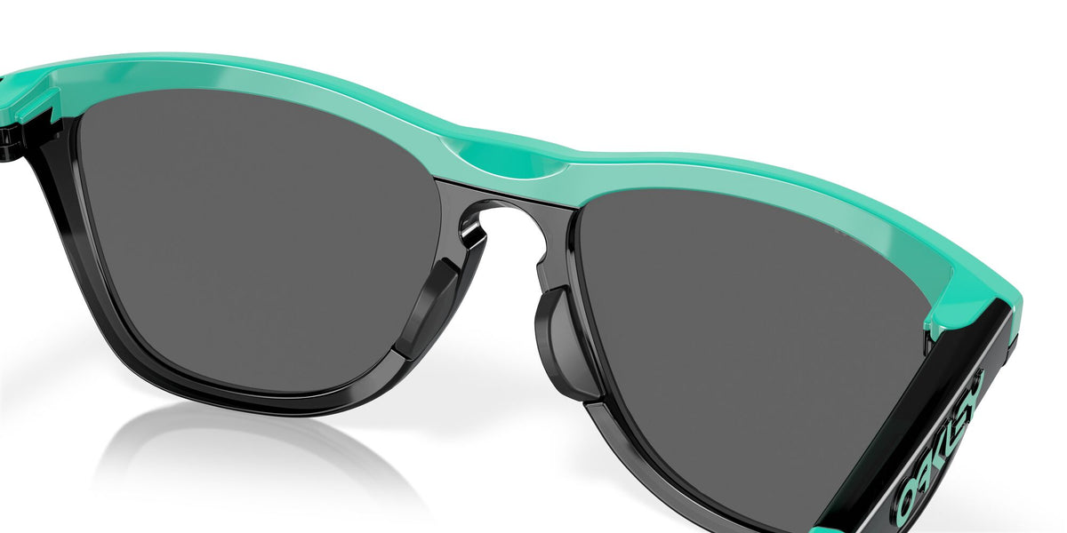 Oakley Frogskins Range 0OO9284 928410 55 Celeste / Prizm Black