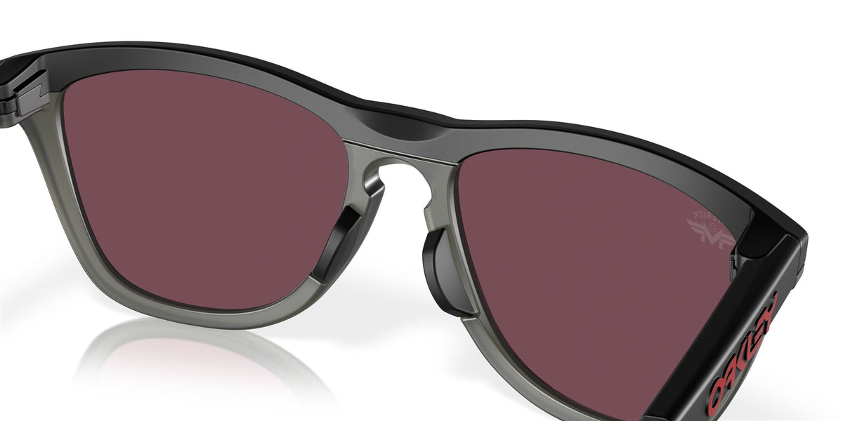 Oakley Frogskins Range 0OO9284 928413 55 Matte Black/Matte Grey Smoke / Prizm Road