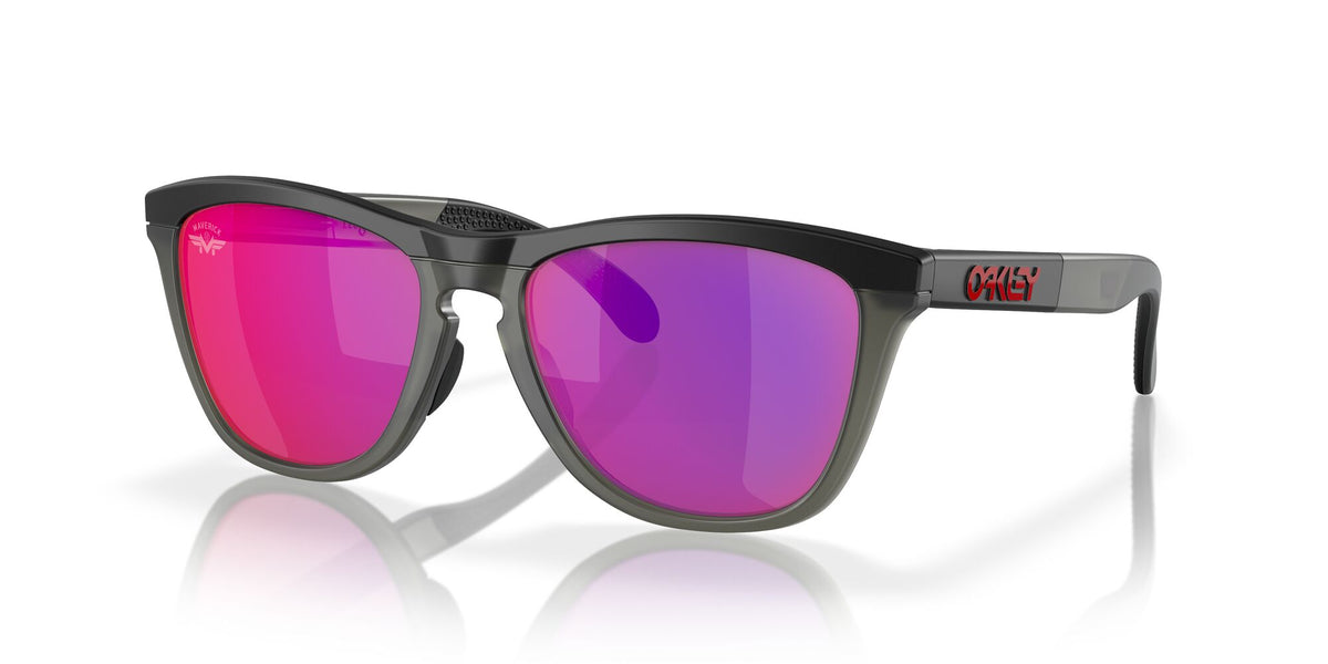 Oakley Frogskins Range 0OO9284 928413 55 Matte Black/Matte Grey Smoke / Prizm Road
