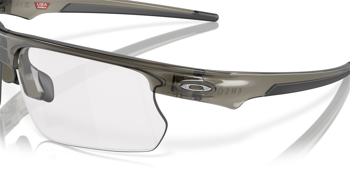 Oakley Bisphaera 0OO9400 940011 68 Grey Smoke / Clear to Black Iridium Photochromic