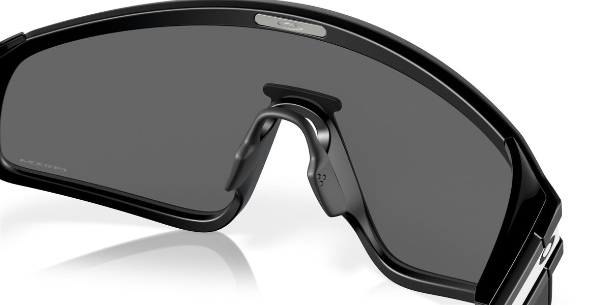 Oakley Latch Panel 0OO9404 940401 35 Matte Black / Prizm Black