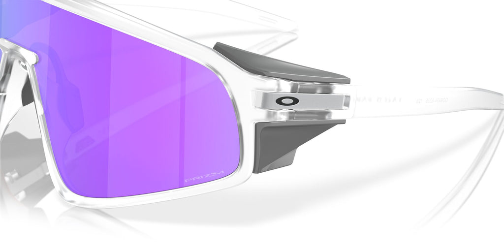 Oakley Latch Panel 0OO9404 940402 35 Matte Clear / Prizm Violet