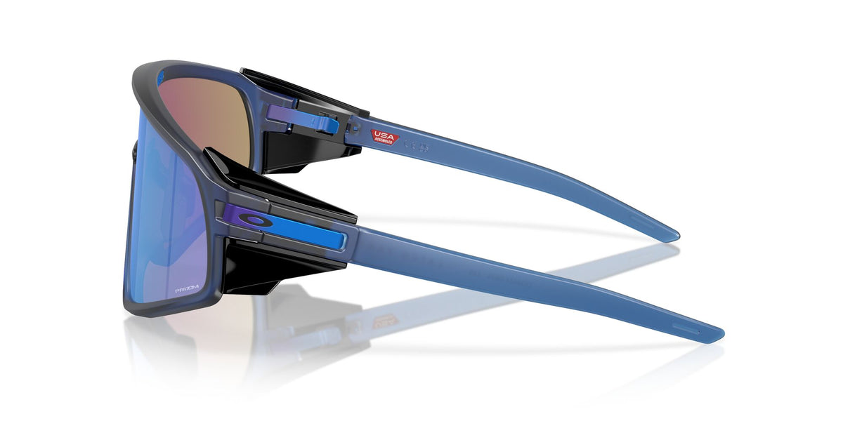 Oakley Latch Panel 0OO9404 940406 35 Matte Transparent Navy / Prizm Sapphire
