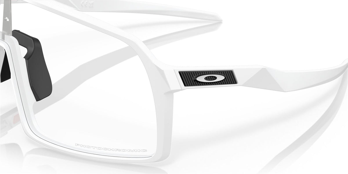 Oakley Sutro 0OO9406 940699 37 Matte White / Clear to Black Iridium Photochromic 37 / Polycarbonate / O_matter / Injected