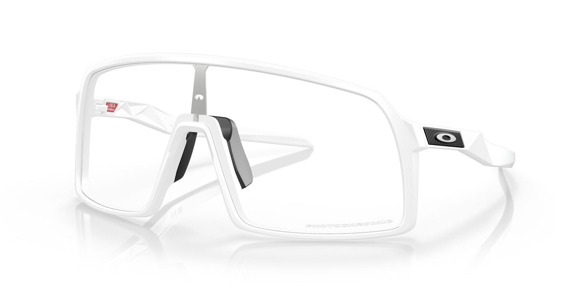 Oakley Sutro 0OO9406 940699 37 Matte White / Clear to Black Iridium Photochromic 37 / Polycarbonate / O_matter / Injected