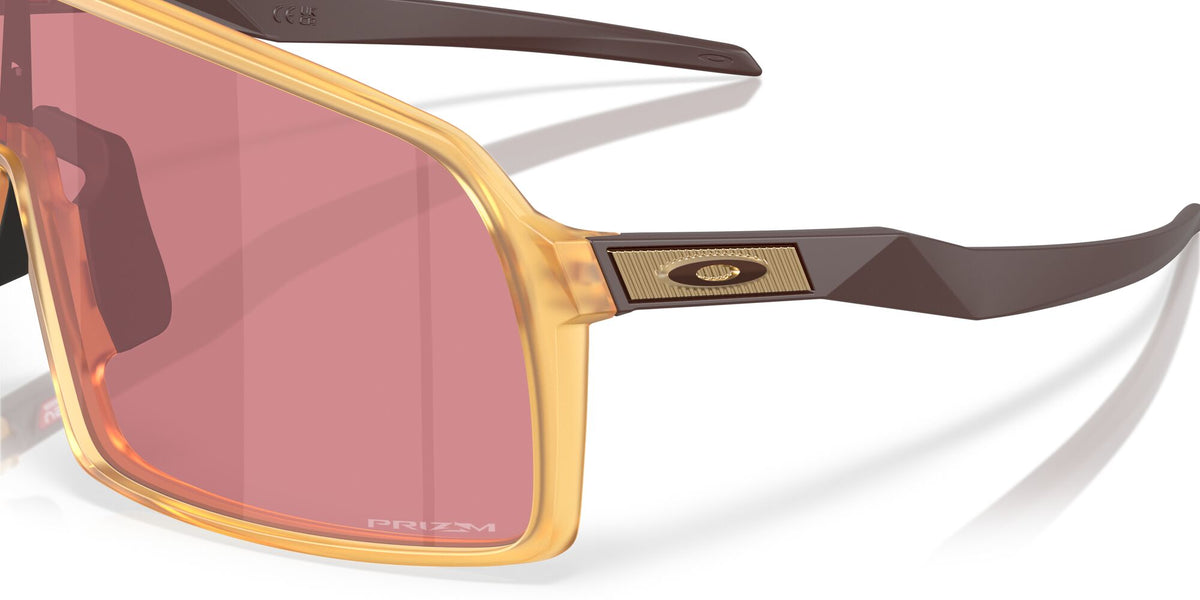 Oakley Sutro (A) 0OO9406A 940649 37 Matte Transparent Light Curry/ Prizm Dark Golf