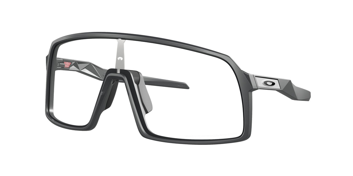 Oakley Sutro 0OO9406 940698 37 Matte Carbon / Clear to Black Iridium Photochromic 37 / Polycarbonate / O_matter / Injected