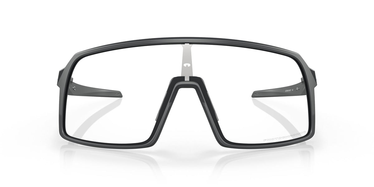 Oakley Sutro 0OO9406 940698 37 Matte Carbon / Clear to Black Iridium Photochromic 37 / Polycarbonate / O_matter / Injected