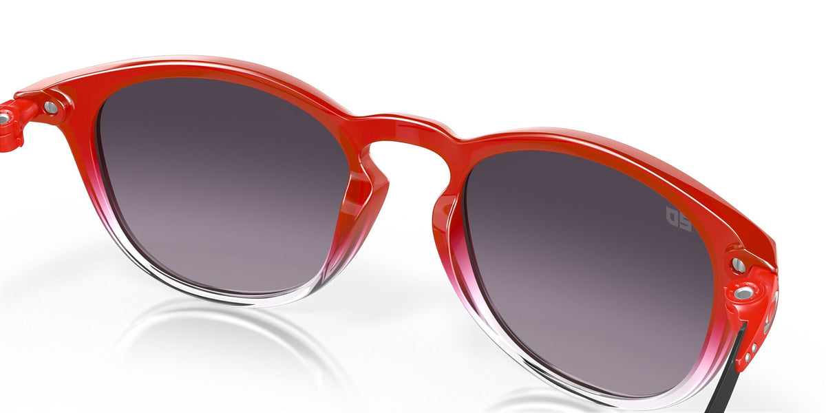 Oakley Pitchman R 0OO9439 943917 50 Red Fade / Prizm Grey Gradient 50 / Polycarbonate / O_matter / Metal