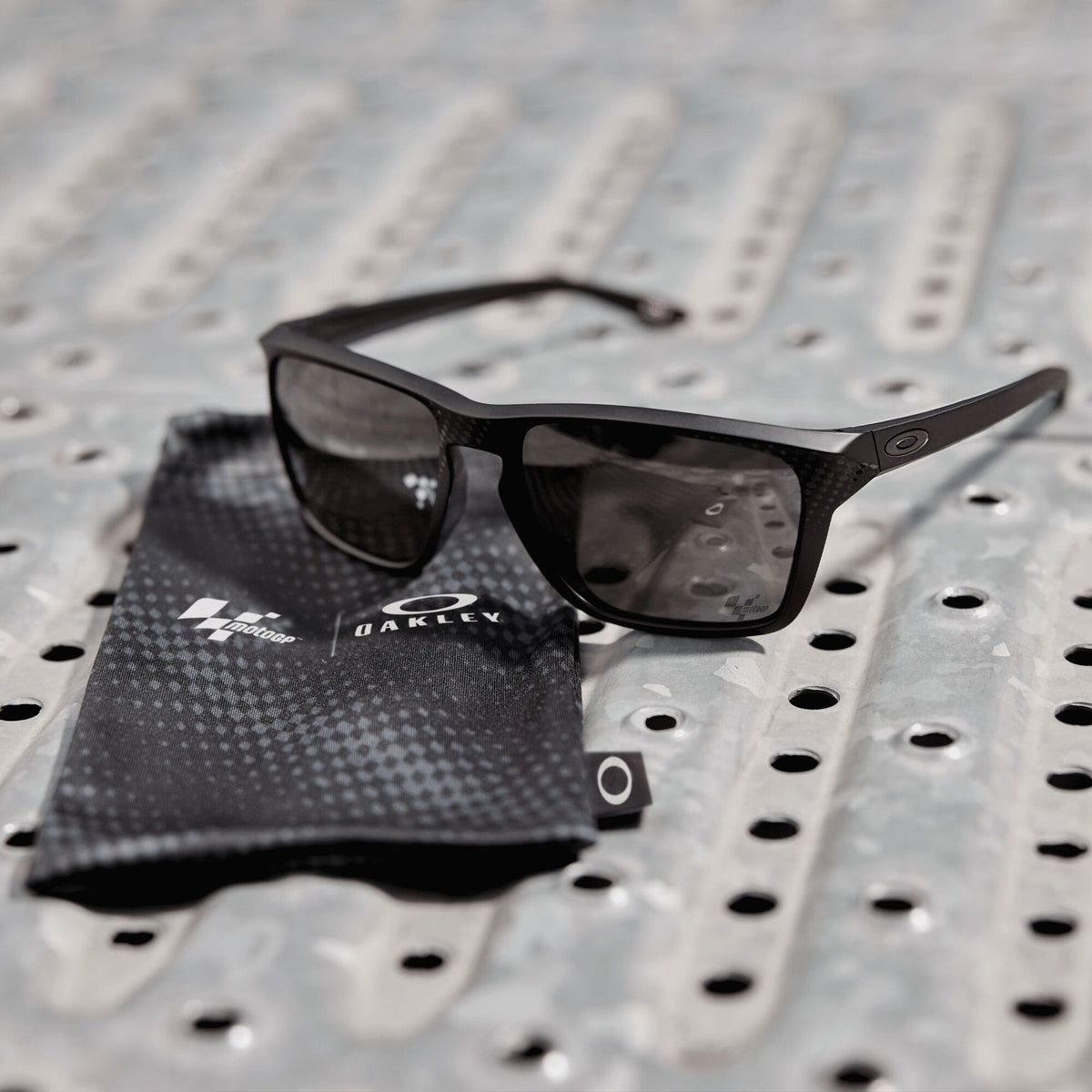 Oakley Sylas 0OO9448 944839 57 Matte Black / Prizm Black 57 / Polycarbonate / O_matter / Molded