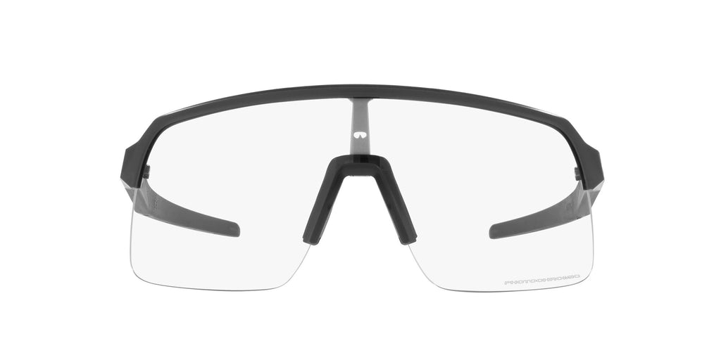Oakley Sutro Lite 0OO9463 946345 39 Matte Carbon / Clear to Black Iridium Photochromic 39 / Polycarbonate / O_matter / Injected