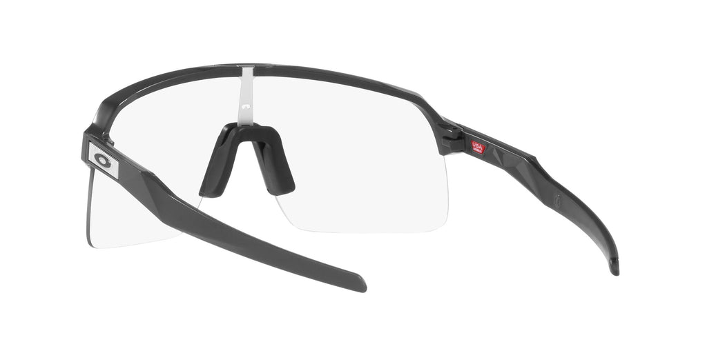 Oakley Sutro Lite 0OO9463 946345 39 Matte Carbon / Clear to Black Iridium Photochromic 39 / Polycarbonate / O_matter / Injected