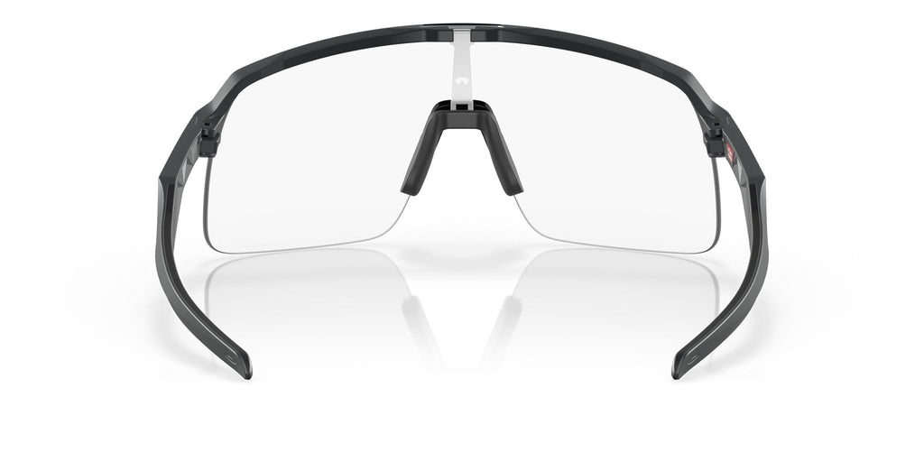 Oakley Sutro Lite 0OO9463 946345 39 Matte Carbon / Clear to Black Iridium Photochromic 39 / Polycarbonate / O_matter / Injected