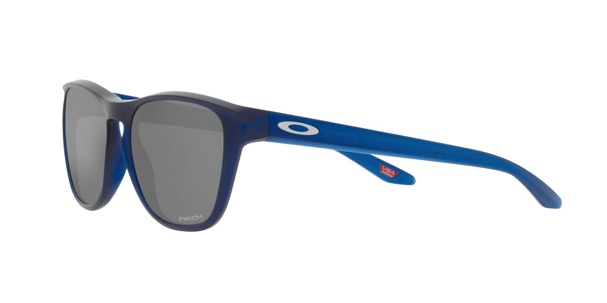 Oakley Manorburn 0OO9479 947916 56 Matte Translucent Blue / Prizm Black 56 / Polycarbonate / O_matter / Molded