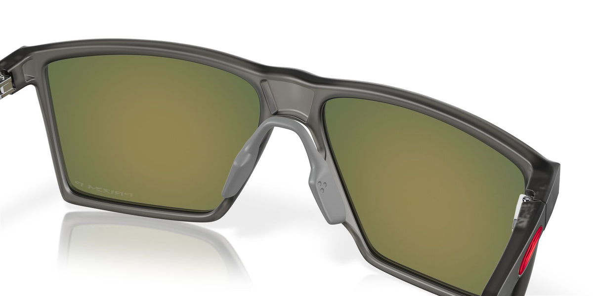 Oakley Futurity Sun 0OO9482 948204 57 Satin Grey Smoke / Prizm Ruby Polarized