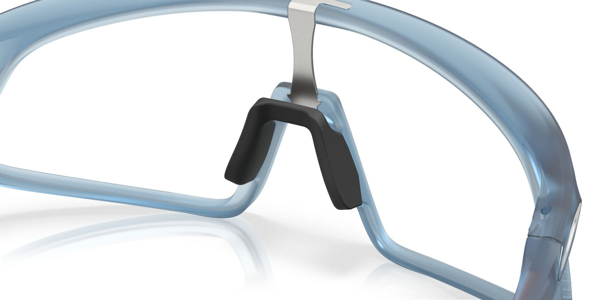 Oakley Rslv 0OO9484D 948407 49 Matt Transparent Stonewash/ Clear to Black Iridium Photochromic