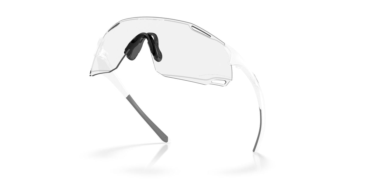 Oakley Cybr Dyno OO9513D 951301 39 Matte White / Clear Photochromic 50% Black