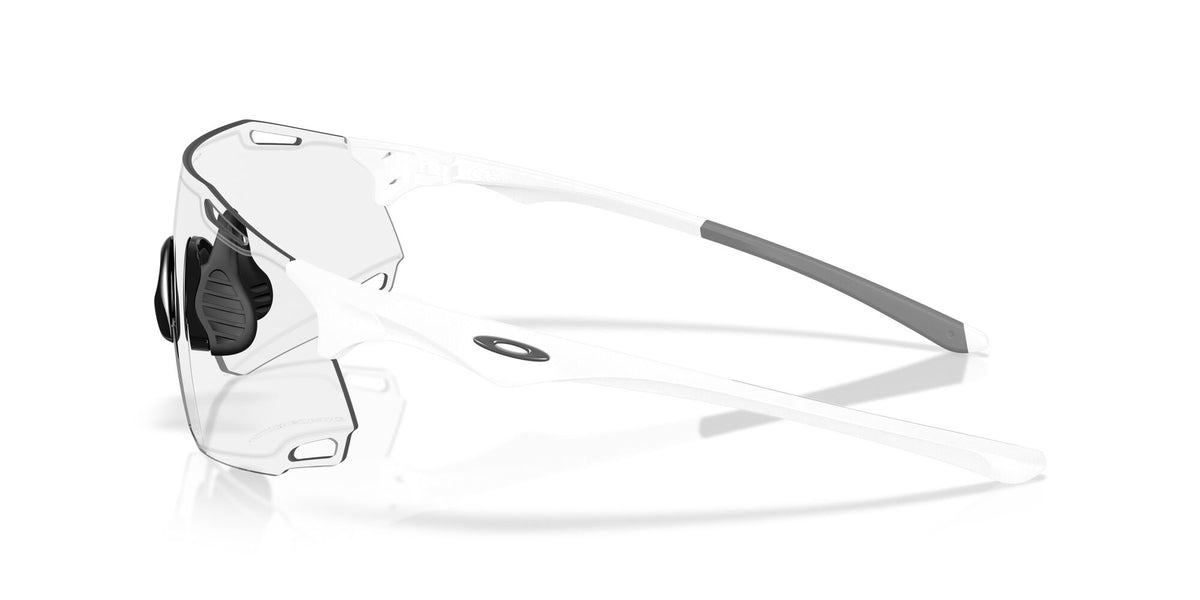 Oakley Cybr Dyno OO9513D 951301 39 Matte White / Clear Photochromic 50% Black