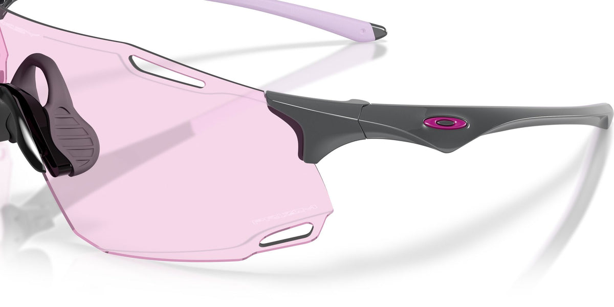 Oakley Cybr Dyno OO9513D 951304 39 Polished Carbon / Prizm Low Light