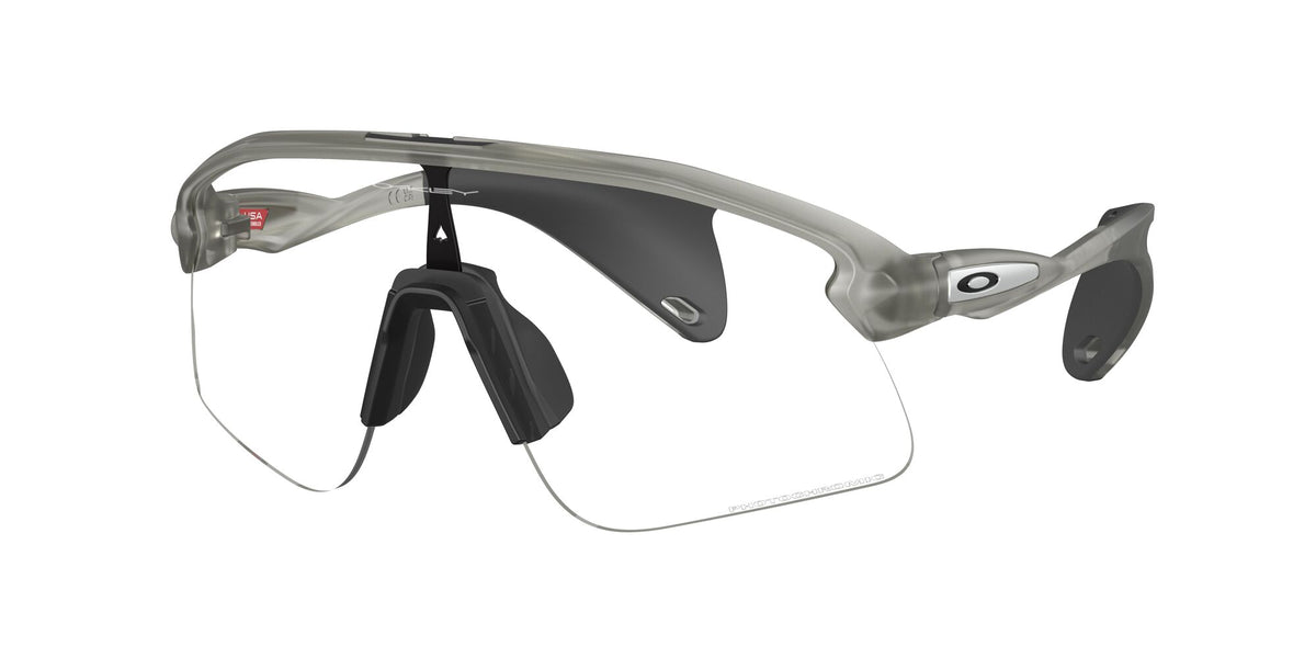 Oakley Stunt Devil S 0OO9518 951808 36 Grey/ Clear to Black Iridium Photochromic