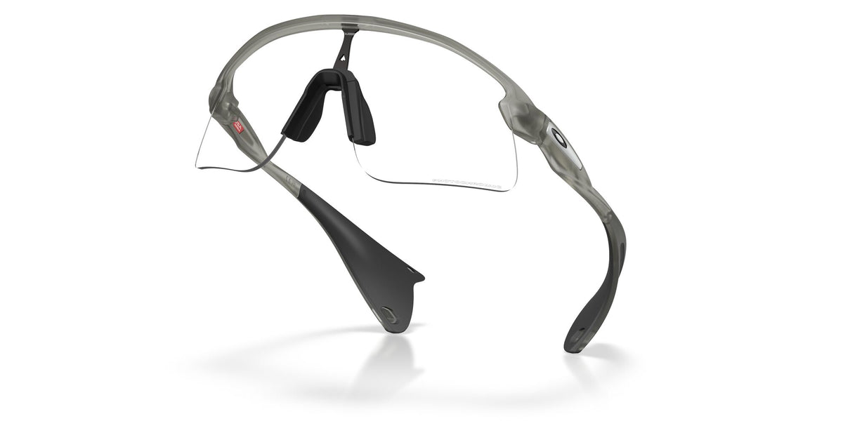 Oakley Stunt Devil S 0OO9518 951808 36 Grey/ Clear to Black Iridium Photochromic